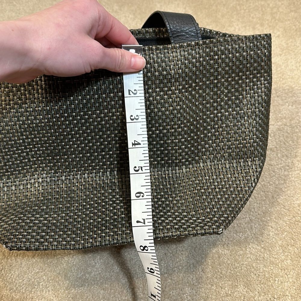 Chilewich Small Woven Market Tote Green with Black Handles - Picture 7 of 8